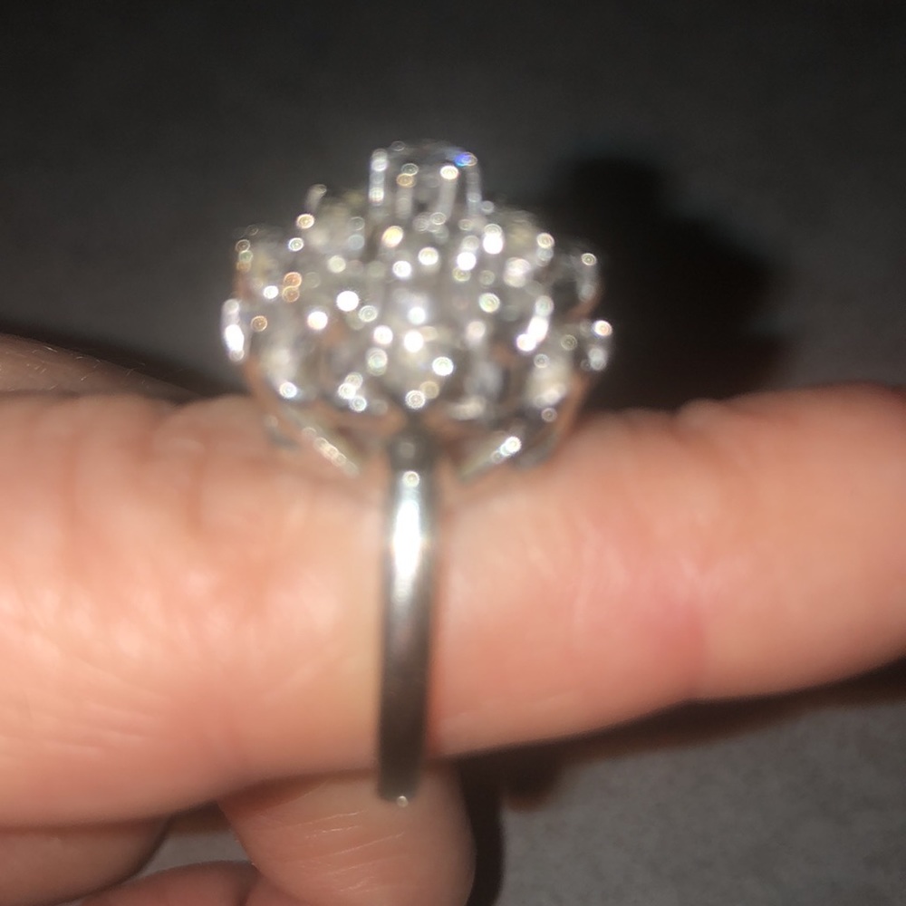 Amazing diamond ring! - Picture 5 of 7